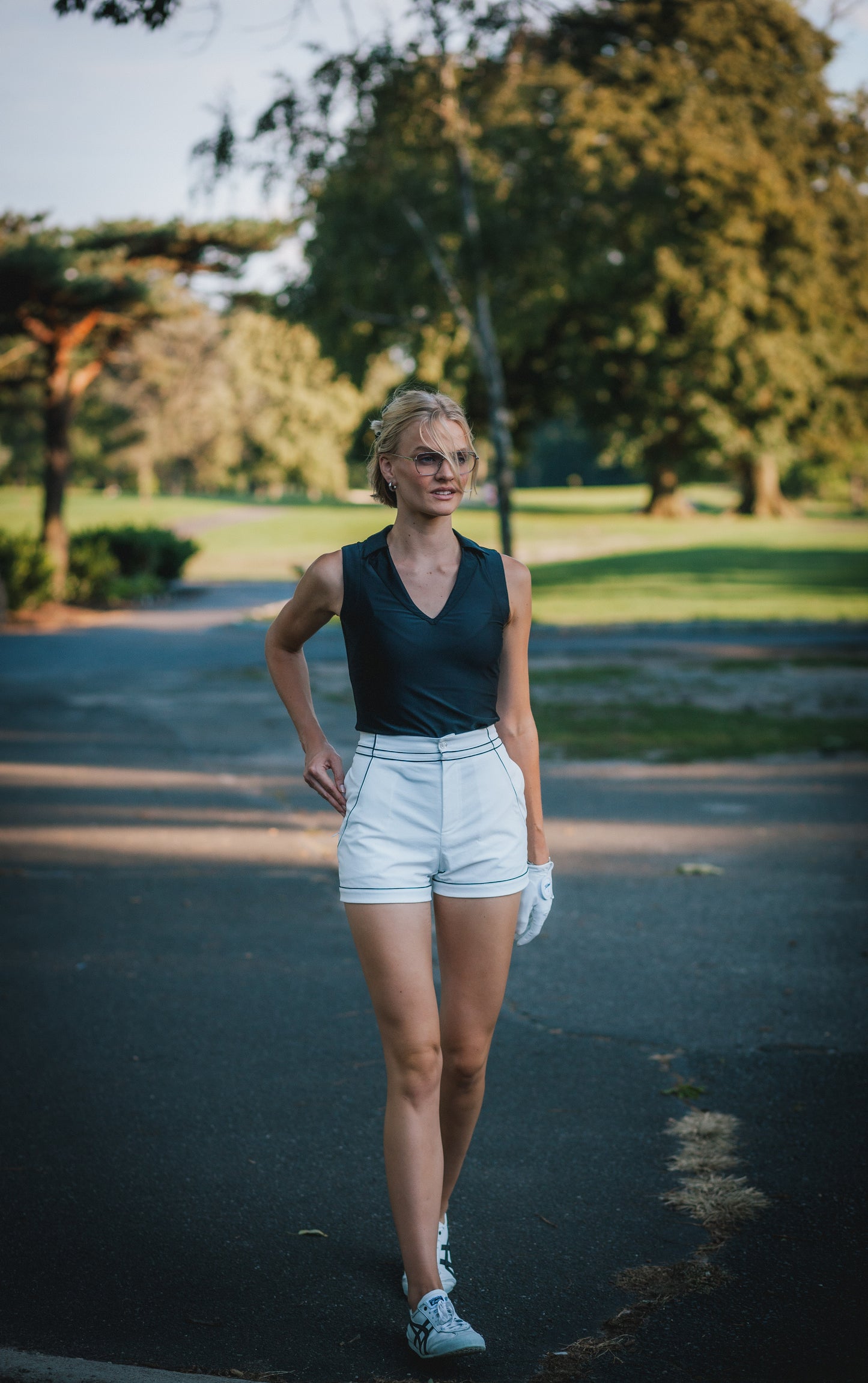 women's 4-way stretch, high waist golf shorts. tennis shorts for women. women's athletic shorts.